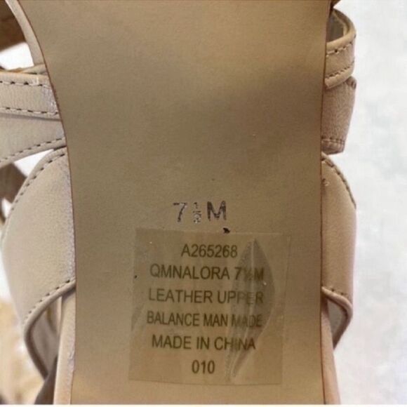 Marc Fisher Cream Leather Sandals (7.5M) - Picture 6 of 9